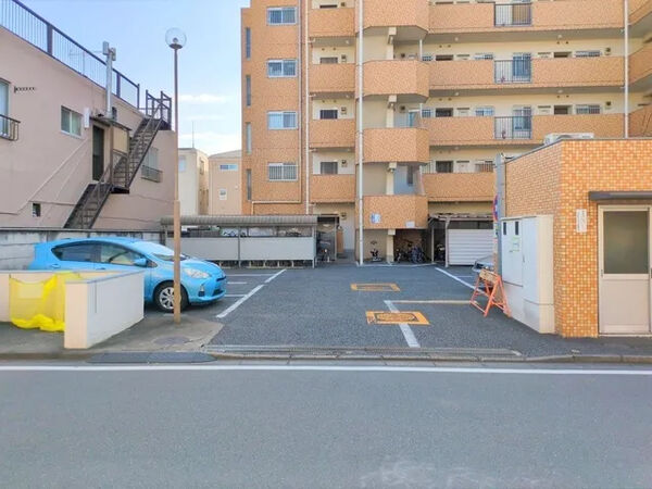 【与野本町ローヤルコーポ】外観4
