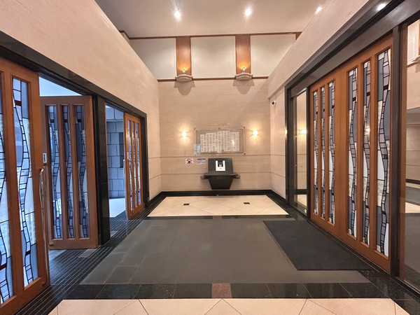 【フローレンス梅光園グランドアーク】エントランス1