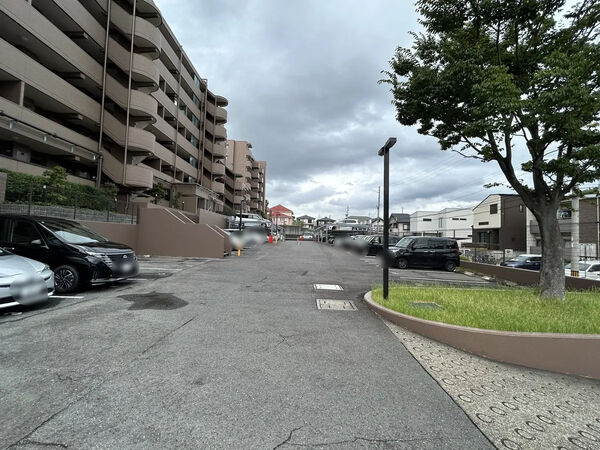 【ダイアパレス島田東星の丘】駐車場