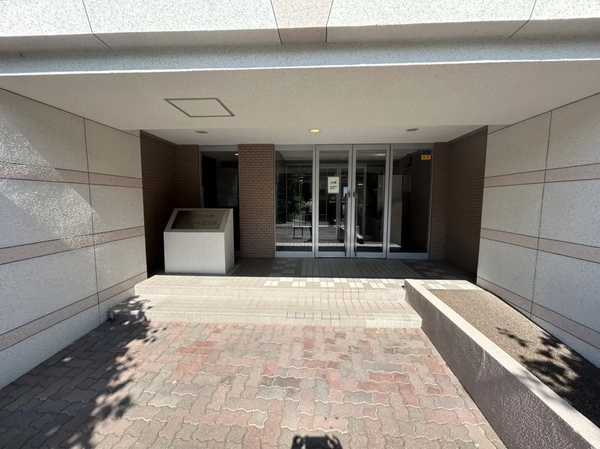 【クレストコート北31条】エントランス 【クレストコート北31条】エントランス