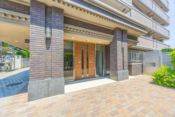 【ナイスエスアリーナ新川崎】エントランス 【ナイスエスアリーナ新川崎】エントランス