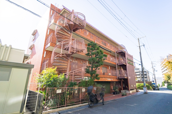 【ライオンズマンション第６緑地公園】外観