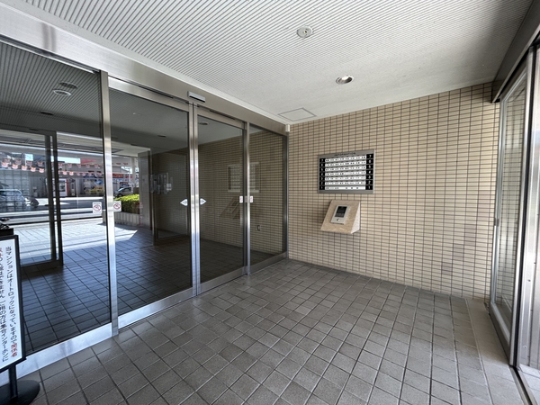 【ファミール五日市中央】エントランス