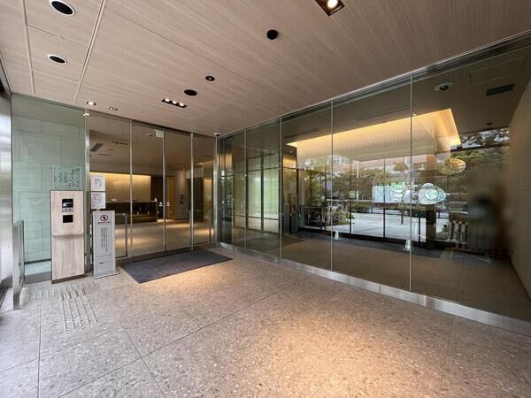 エントランス エントランス