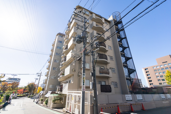 【緑地公園ロイヤルマンション】外観 【緑地公園ロイヤルマンション】外観