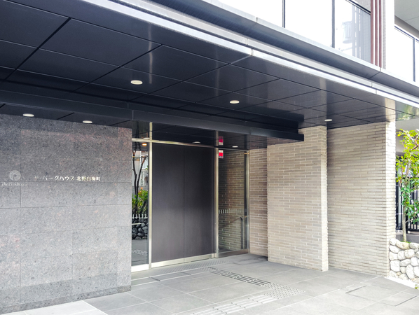 【ザ・パークハウス北野白梅町】エントランス