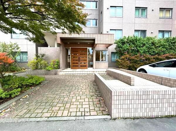 【山鼻パークハウス】エントランス1 【山鼻パークハウス】エントランス1