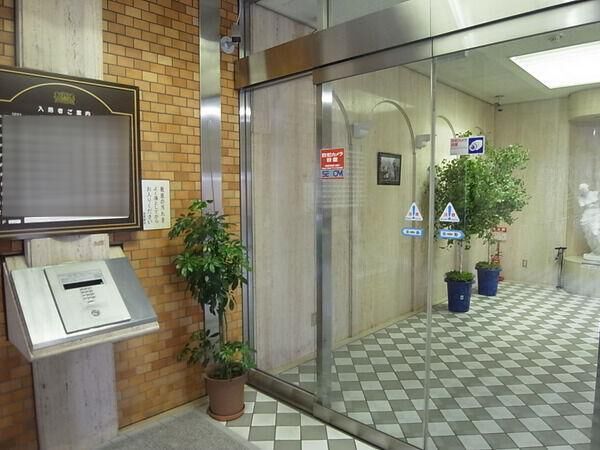 【ライオンズマンション晩翠通り】エントランス