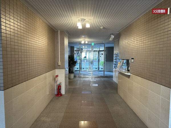 【ファミール宝塚】エントランス 【ファミール宝塚】エントランス