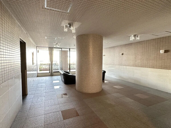 【ファミール宝塚】ロビー 【ファミール宝塚】ロビー