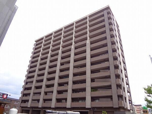 【ヴァンデュール新倉敷駅前】外観写真