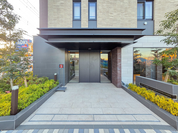 【ファインスクェア府中緑町】エントランス