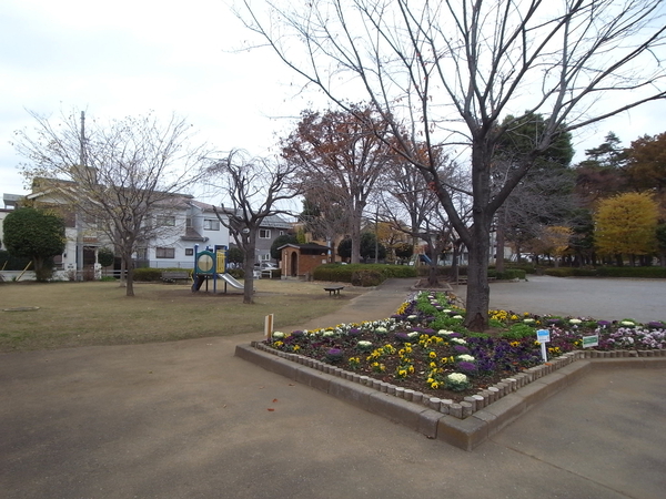 登戸公園　約250m