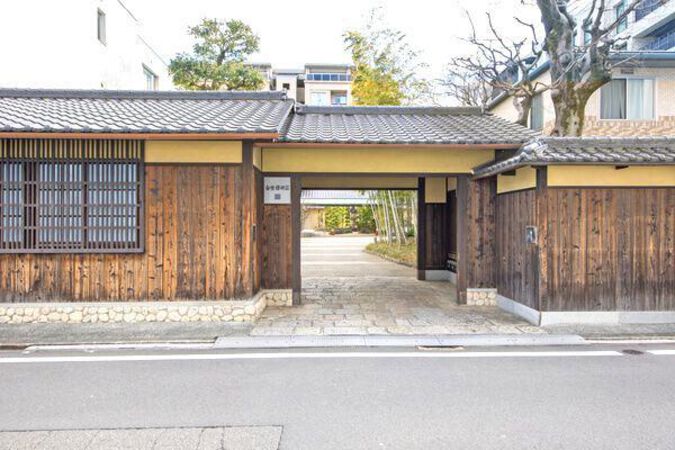 【グランドメゾン白壁櫻明荘】エントランス1 【グランドメゾン白壁櫻明荘】エントランス1