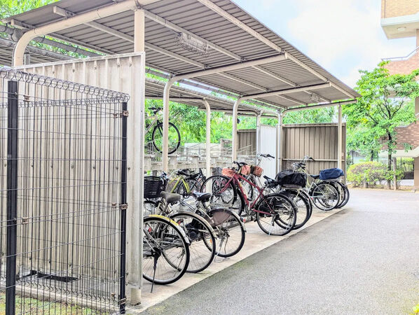 【ソフィア戸塚アクアステージ】共有部分　自転車置き場