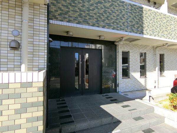 【ジェノヴィアヒルズ西馬込ヴェルデ】エントランス