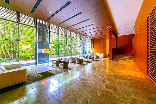 【ブランズ四番町】ロビー