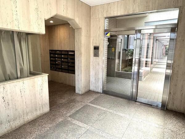 【リズ稲毛】エントランス1 【リズ稲毛】エントランス1