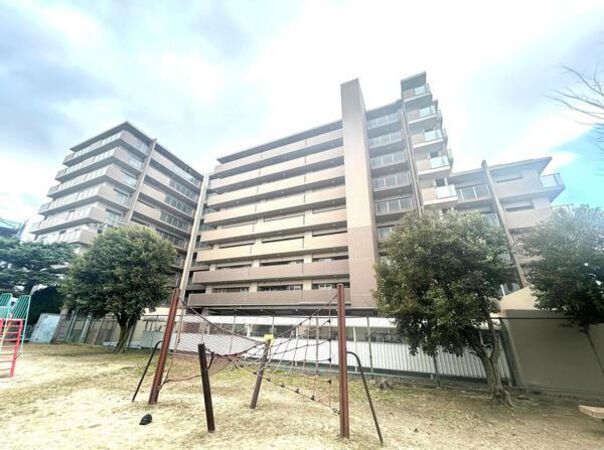【リーデンススクエア豊中大黒町グリーンアベニュー】外観