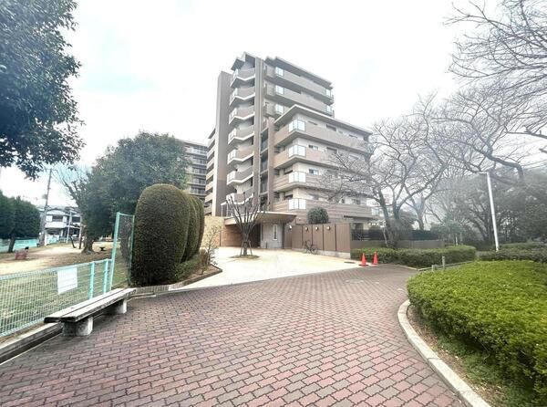 【リーデンススクエア豊中大黒町グリーンアベニュー】外観
