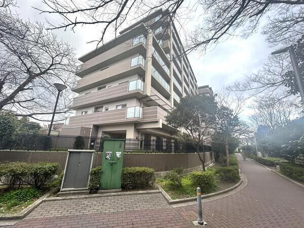 【リーデンススクエア豊中大黒町グリーンアベニュー】外観
