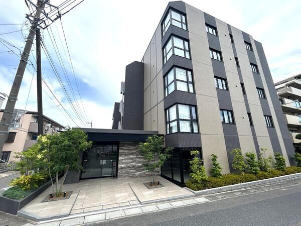 【プレシス大宮土呂サウステラス】外観