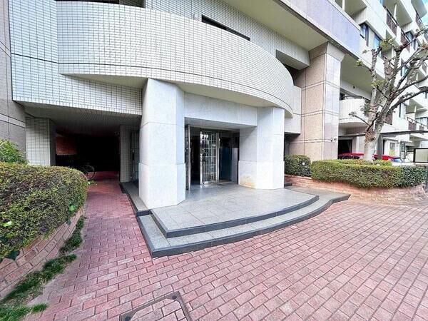 【リーベスト南福岡】エントランス1