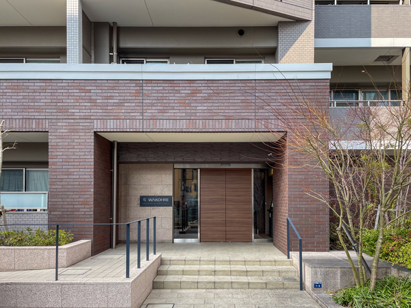 【ワコーレ新神戸ステーションリブリエ】エントランス