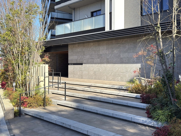 【プレミスト千葉公園】エントランス 【プレミスト千葉公園】エントランス