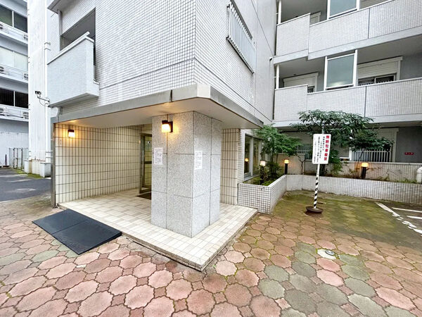 【二日町パークマンション】エントランス１