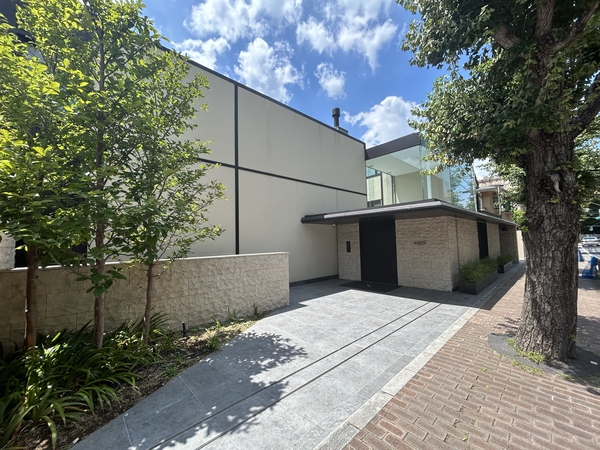 ガーデンパサージュ広尾 1枚目 ガーデンパサージュ広尾