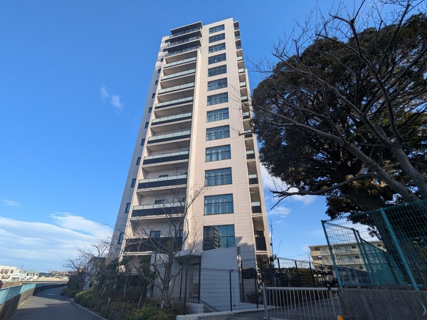 【プラウド湘南藤沢テラス】外観