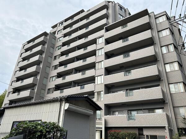 【パークヒルズ毘沙門】外観