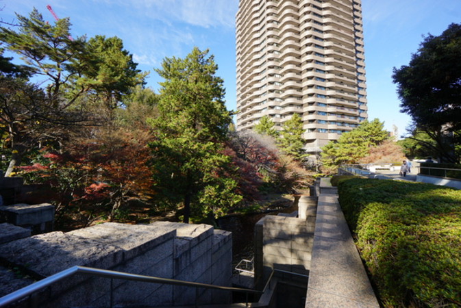 御殿山庭園　ノースレジデンスから約170m（徒歩約3分）