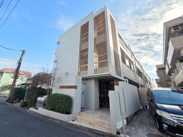 【グリーンコート調布国領アートハウス】外観