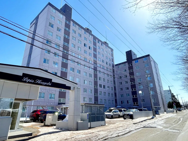 【ロピア平岸】外観