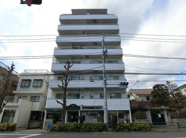 【綾瀬ロイヤルマンション】外観