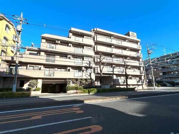 【クリオ多摩永山参番館】建物外観