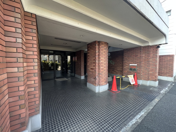 【ダイヤハイツ大森】エントランスアプローチ 【ダイヤハイツ大森】エントランスアプローチ