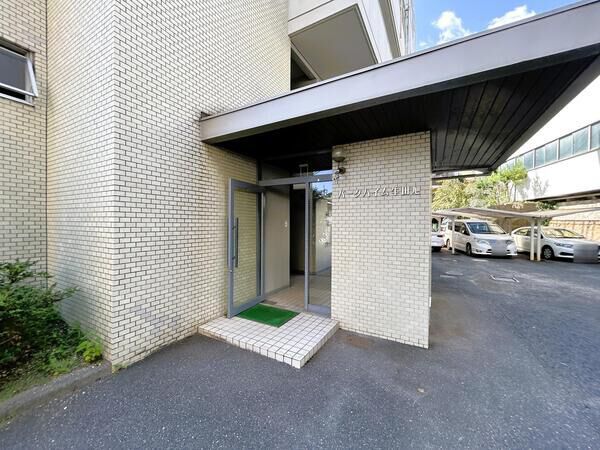 【パークハイム牛田旭】エントランス 【パークハイム牛田旭】エントランス