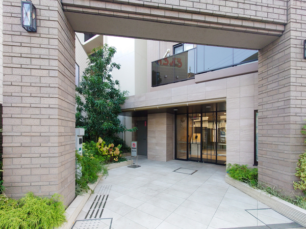 【センチュリー福生】エントランス 【センチュリー福生】エントランス