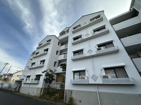 エルタウン学園4 113号棟 外観 エルタウン学園4 113号棟 外観