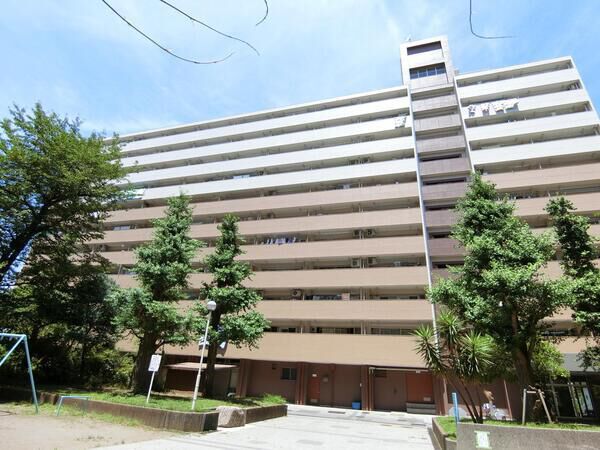 大島三丁目団地2号棟 外観 大島三丁目団地2号棟 外観