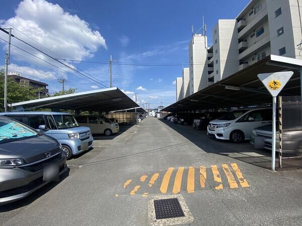 大和サニーハイツ高槻 駐車場 大和サニーハイツ高槻 駐車場