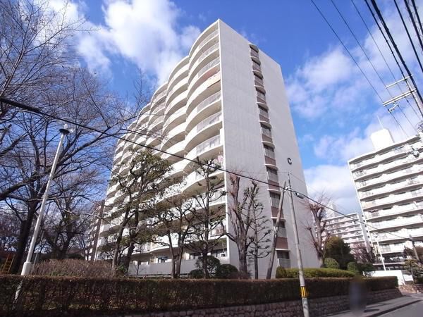 南茨木駅前ハイタウン C棟 外観 南茨木駅前ハイタウン C棟 外観