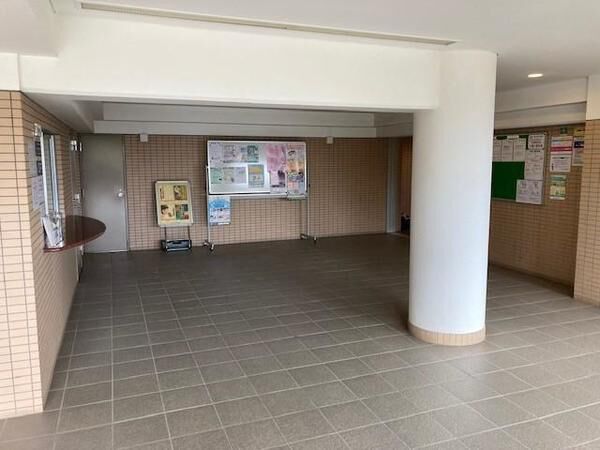 グランドビスタ生駒 エントランス グランドビスタ生駒 エントランス