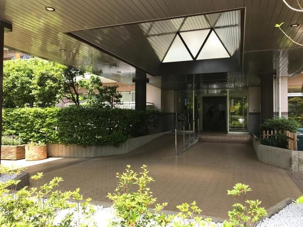ライオンズマンション南市川 エントランス ライオンズマンション南市川 エントランス