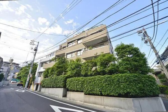 サニークレスト上目黒壱番館 外観(西側) サニークレスト上目黒壱番館 外観(西側)