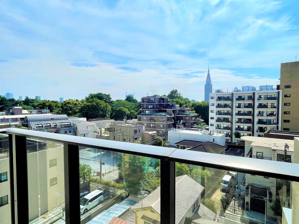 ディアナコート御苑内藤町 西側バルコニーからの眺望 ディアナコート御苑内藤町 西側バルコニーからの眺望