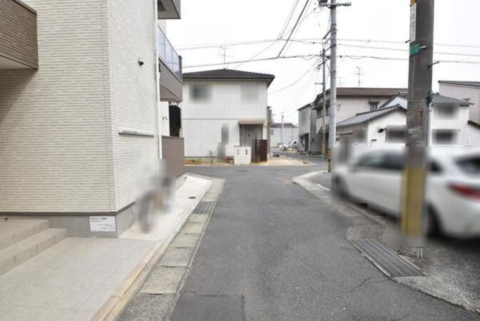 REGALEST・D・西古松 南側前面道路 REGALEST・D・西古松 南側前面道路